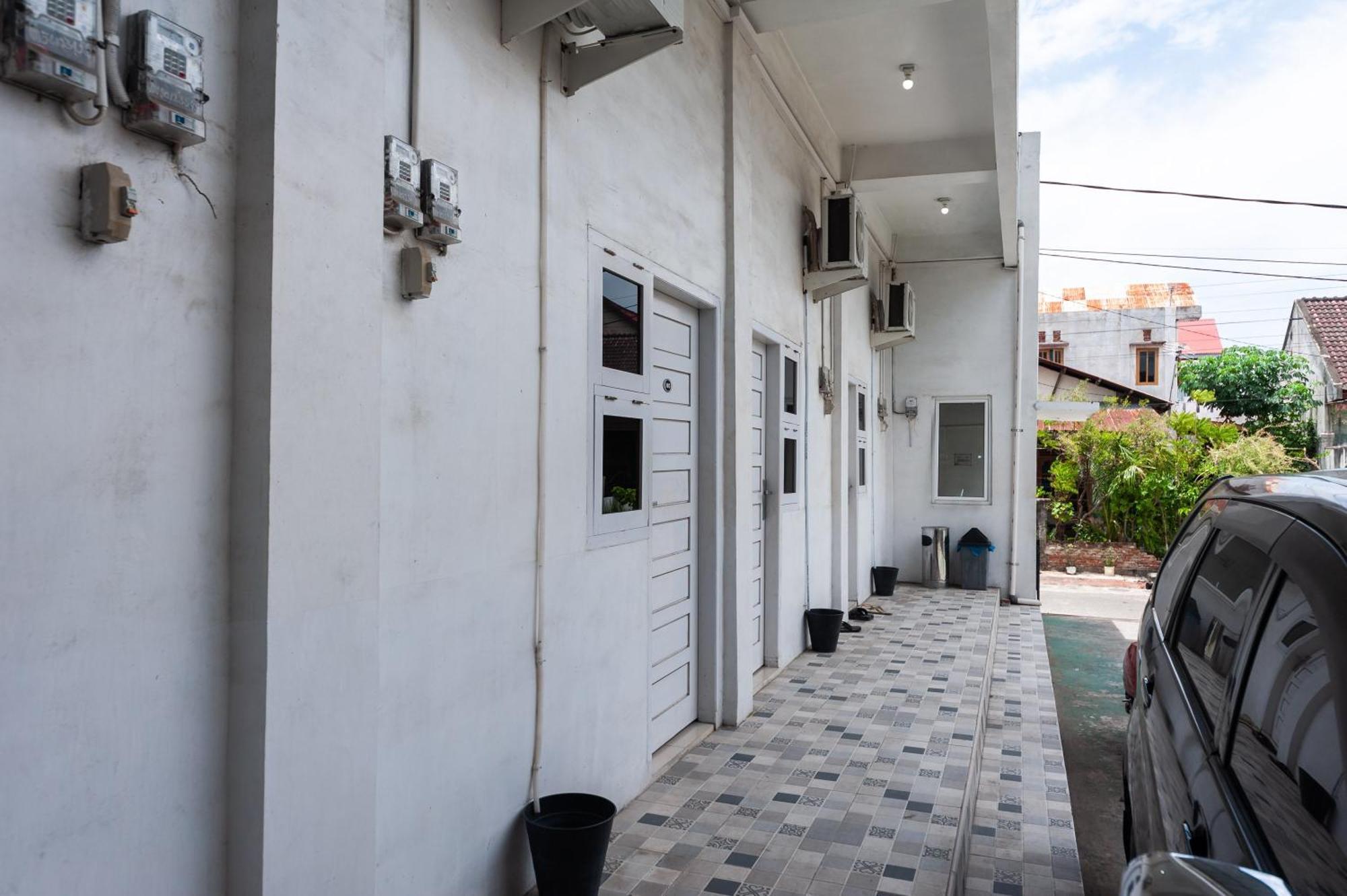 מלון Reddoorz Syariah Near Rsud Zainoel Abidin בנדה אקה מראה חיצוני תמונה